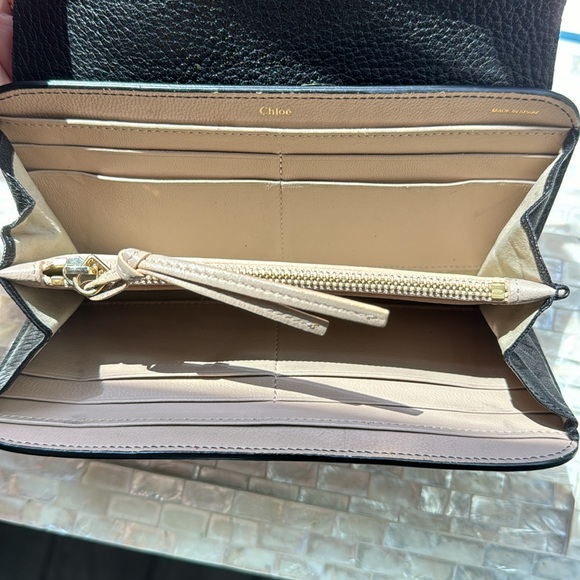 Chloe Drew Long wallet,authentic with serial number on the inside